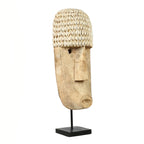 Masque décoratif en bois sculpté avec couronne de coquillages, H50 cm