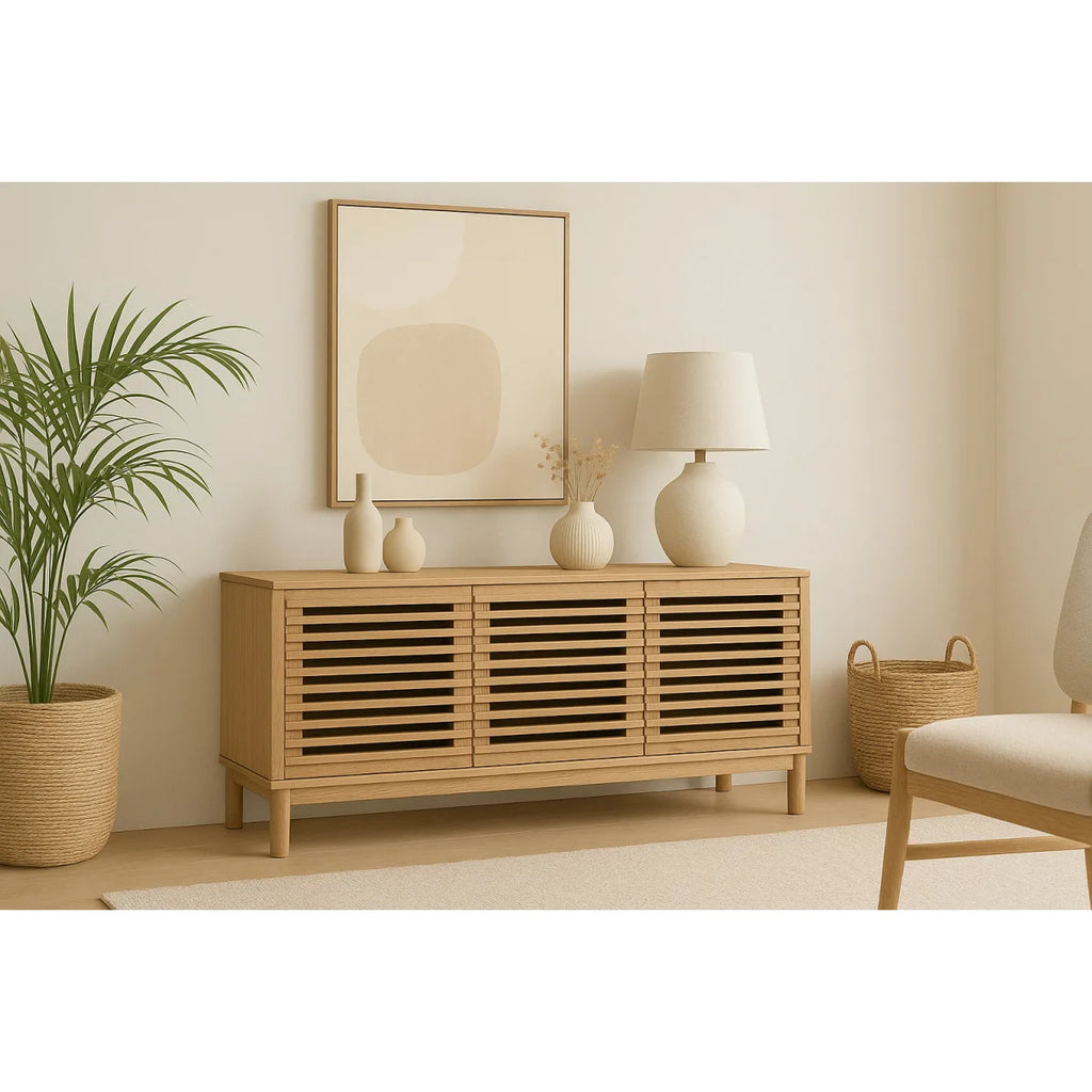Meuble TV en bois clair à lattes ajourées, 124x46 cm