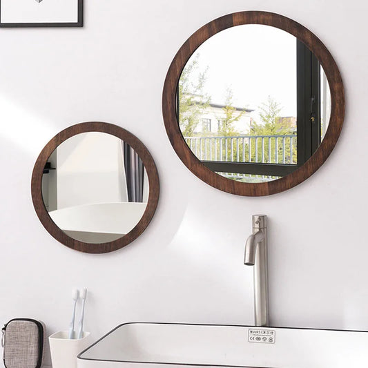 Vue de côté du Miroir Bois Rond Salle De Bain