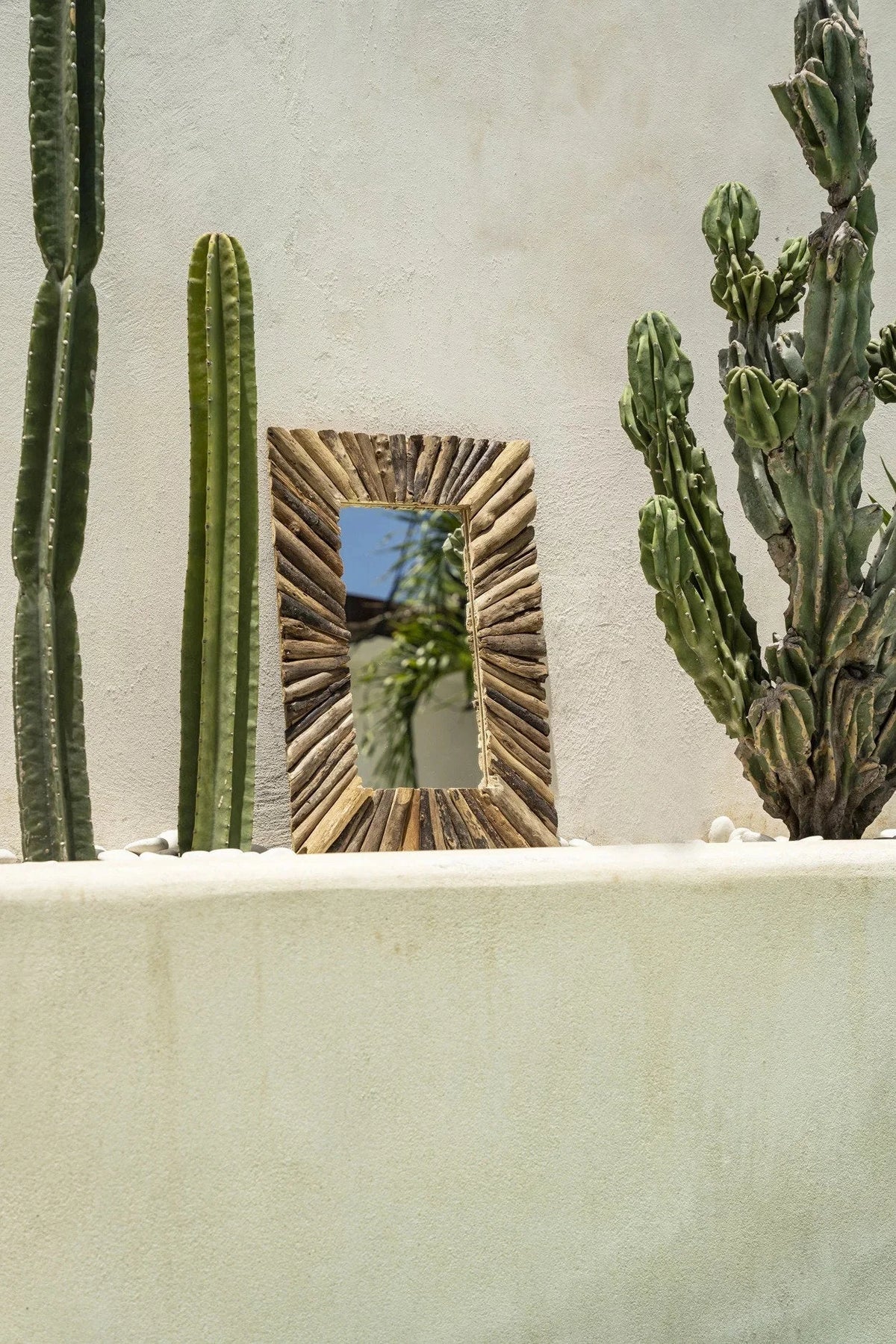 Miroir rectangulaire en bois flotté naturel avec motif en rayons de soleil 60x41 cm