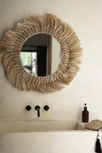 Miroir rond de 90 cm avec cadre en herbe naturelle tressée et frange texturée