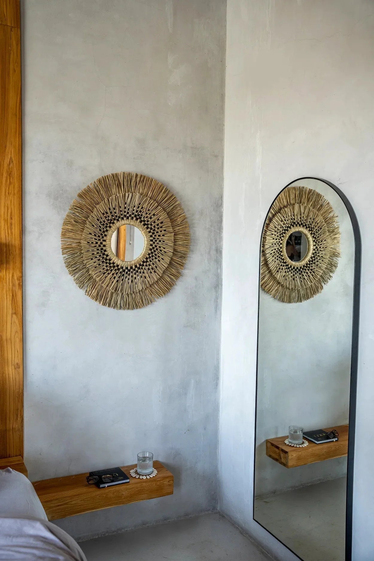 Miroir rond décoratif avec cadre en herbe et coton noir de 70 cm artisanat