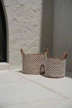 Panier de rangement en rotin naturel motif croisé avec poignées intégrées