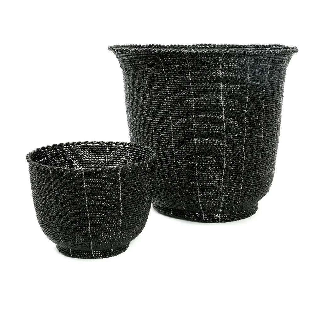 Panier rond en perles tressées noires avec rayures blanches pour rangement décoration