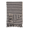Couverture tissée pied-de-poule noir et blanc à franges