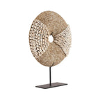 Décoratif sculpture ronde en fibres naturelles et coquillages sur socle