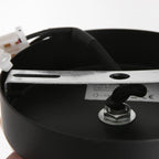 Luminaire de plafond noir en bois naturel avec design ondulé et câble noir, Ø46 cm