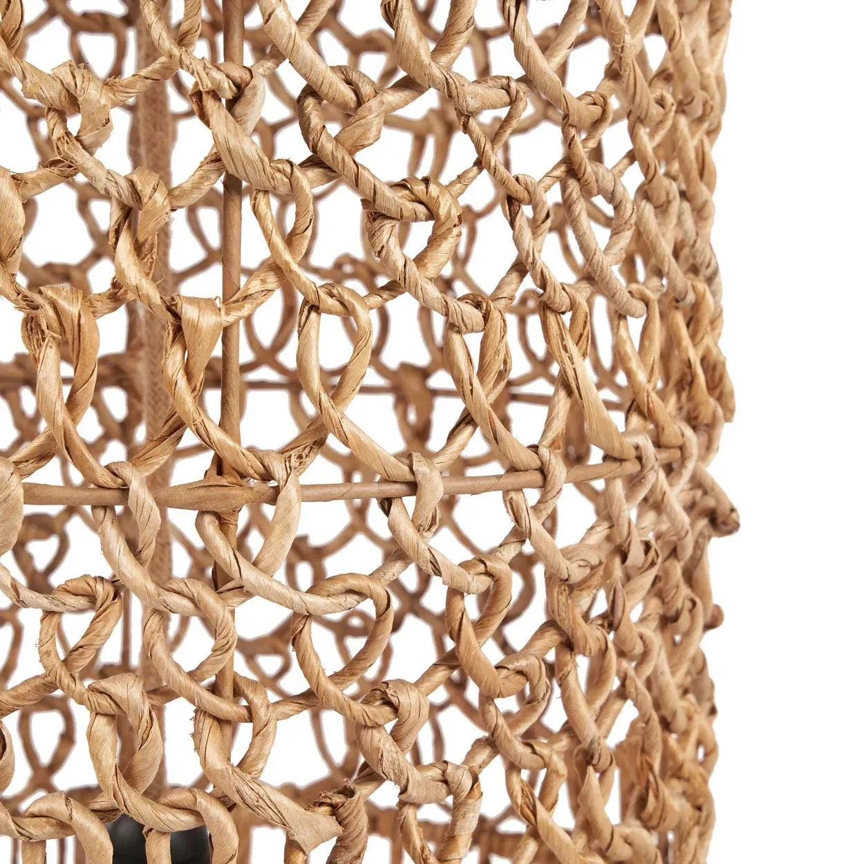 Suspension cylindrique en feuille de bananier ajourée naturelle – H67 cm