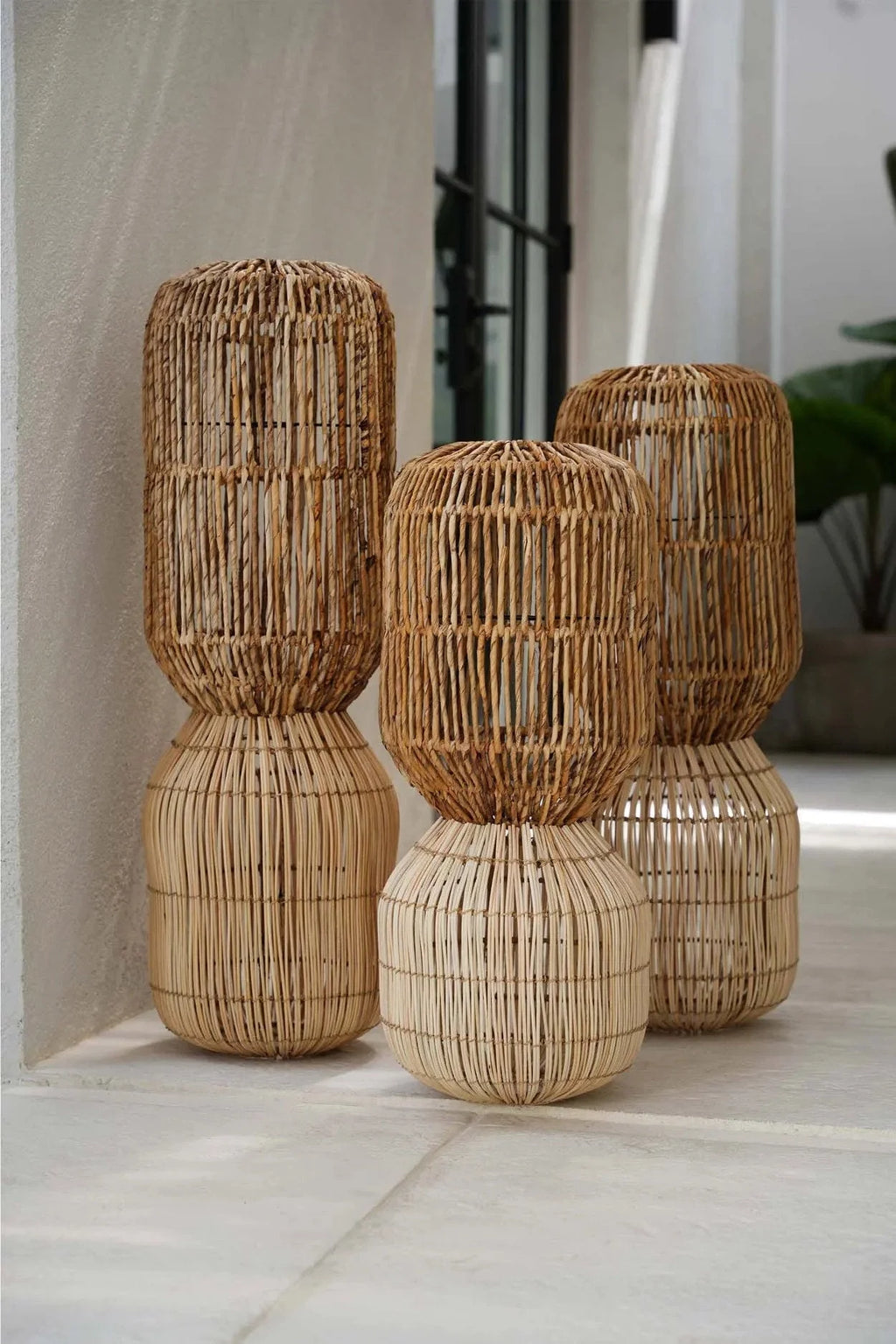 Suspension cylindrique en rotin naturel double niveau – H70 cm