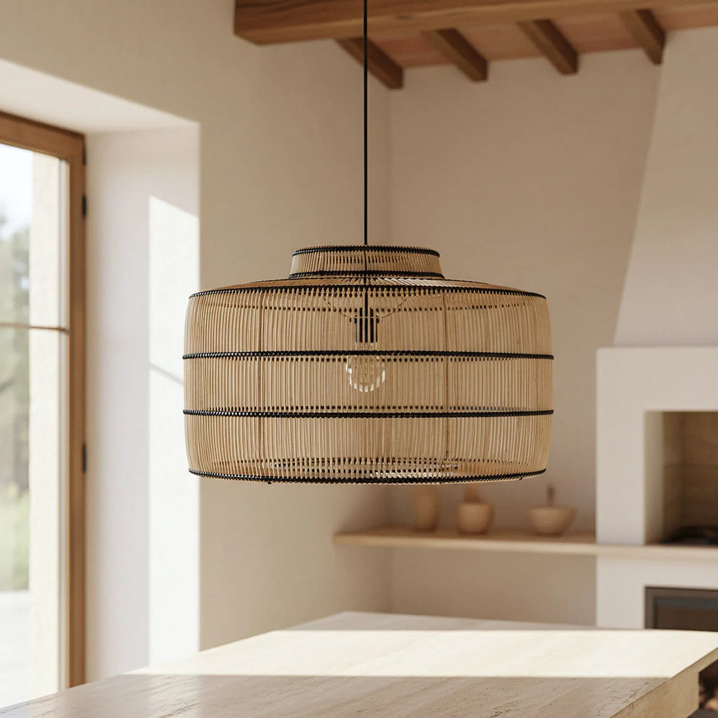 Suspension en rotin ajouré naturel et noir forme tambour Ø61 cm