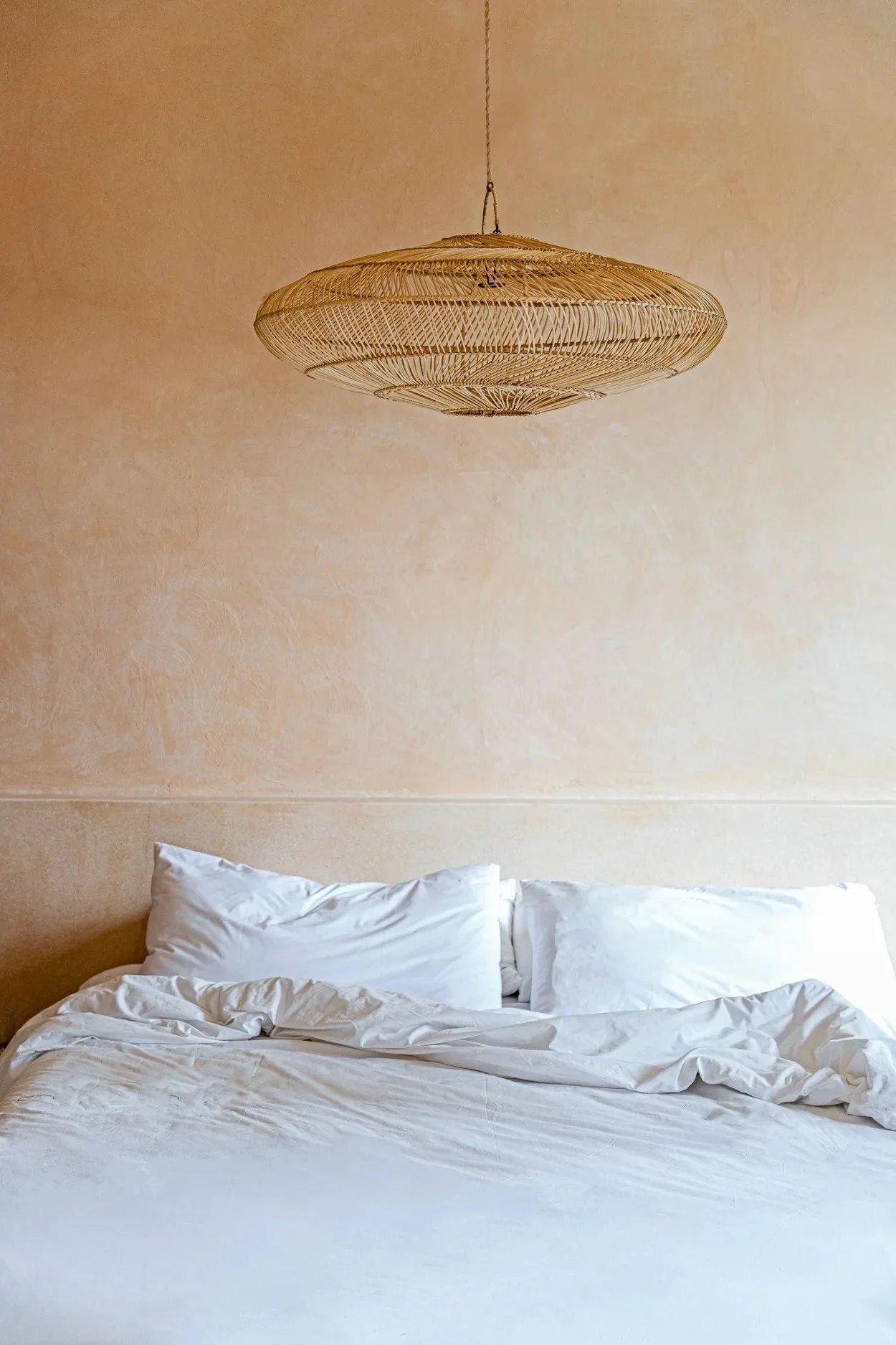 Suspension en rotin macaron naturel 110 cm artisanale