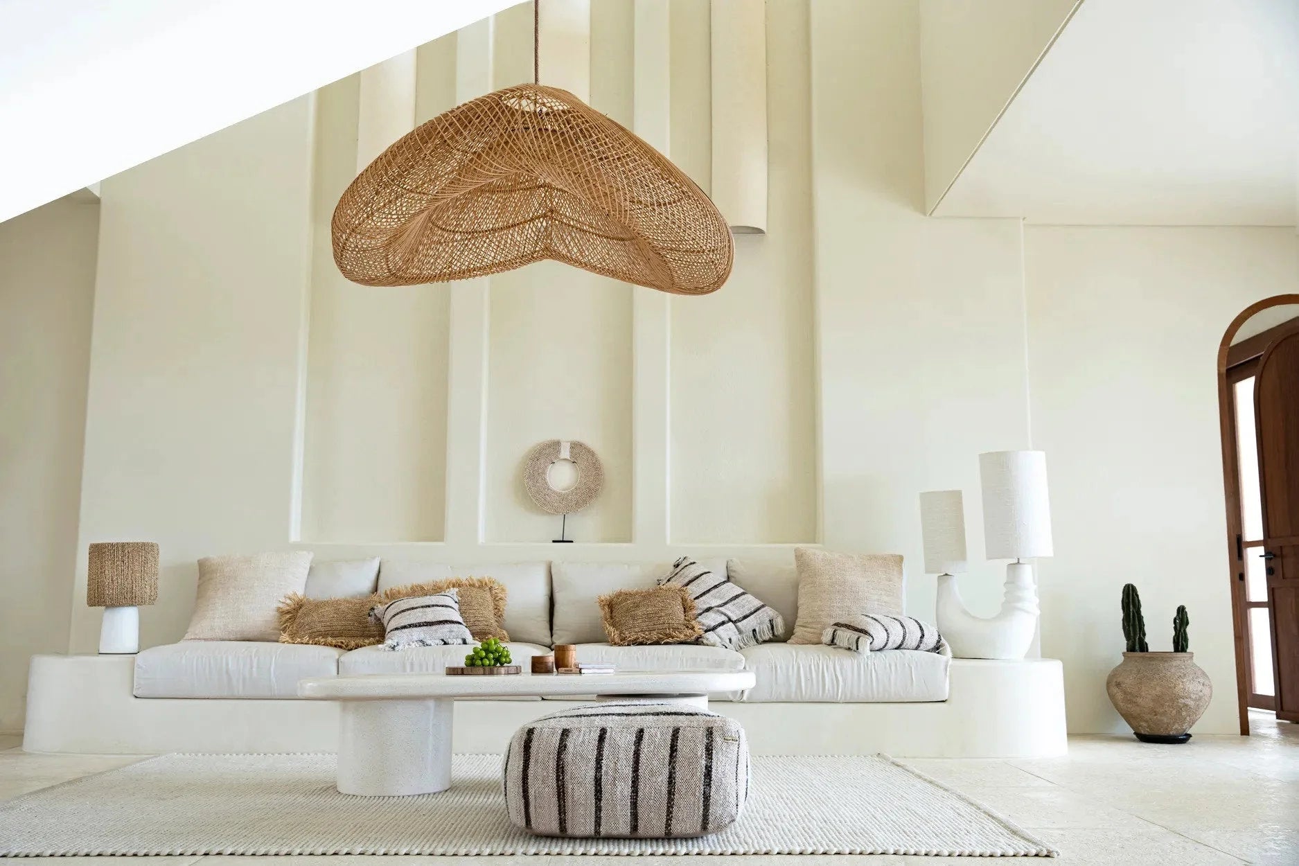 Suspension rotin naturel forme nuage Ø120 cm en teinte marron terreuse