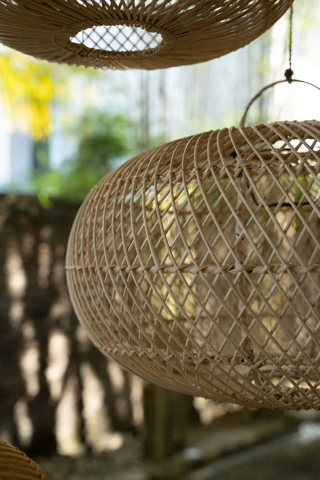 Suspension en rotin naturel tressé ovale à motif losangé, 60 cm