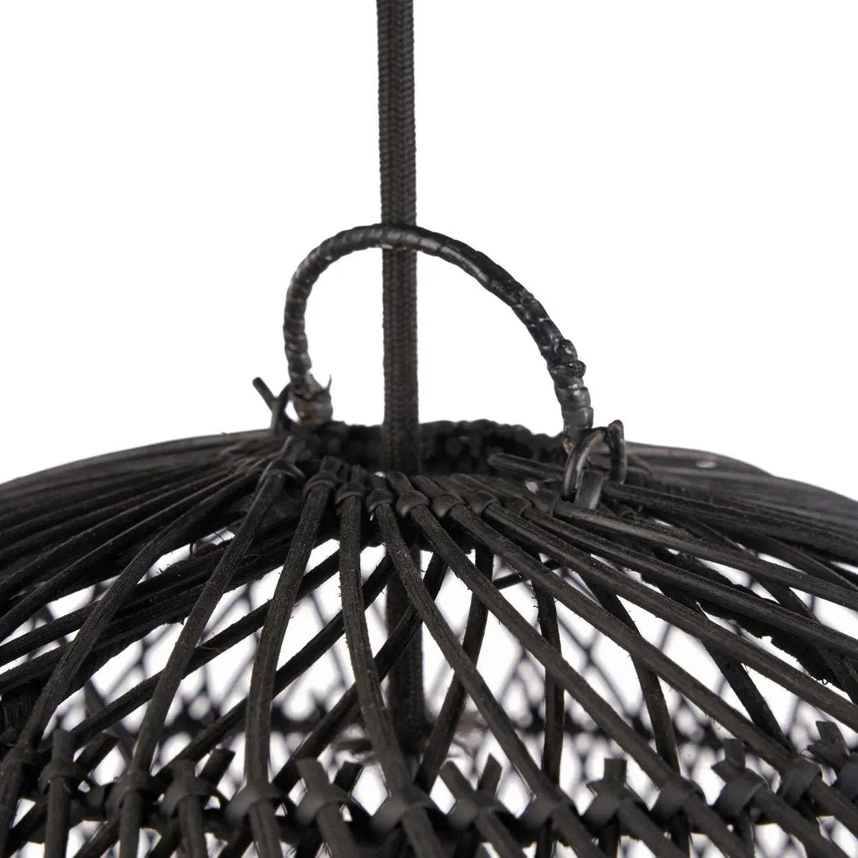 Suspension en rotin tressé – Noir ajouré – Ø50 cm