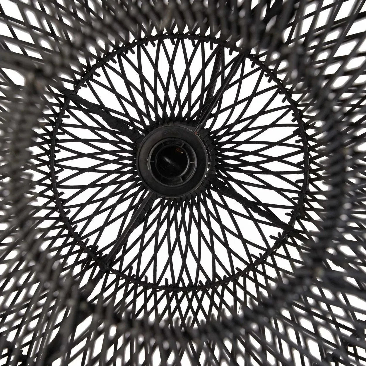 Suspension en rotin tressé – Noir ajouré – Ø50 cm