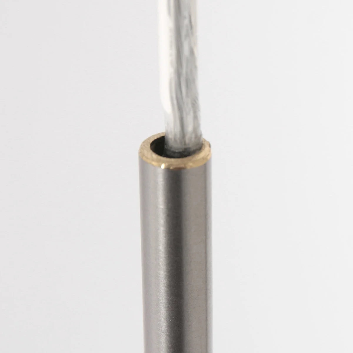 Tube en métal avec fil tressé inséré pour suspension tissu beige effet lin cylindre nickel brossé Ø50 cm
