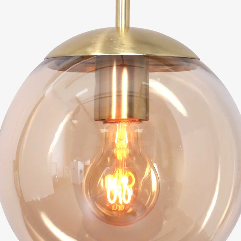 Suspension en verre ambré et métal doré avec ampoule visible – Ø20 cm