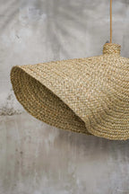 Suspension XL en jacinthe d’eau tressée avec pavillon en osier, lampe suspendue design