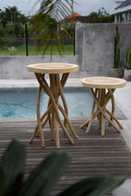 Table d’appoint en bois sculpté – Pieds entrelacés – Ø60 cm