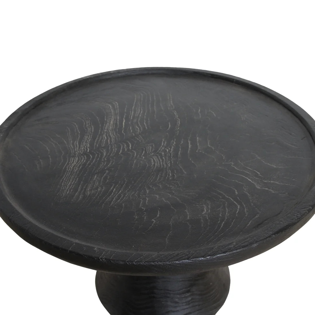 Table d’appoint ronde sculpturale en teck noir mat Ø50 cm pour salon