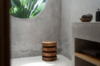 Tabouret en bois de suar naturel sculpté 45 cm