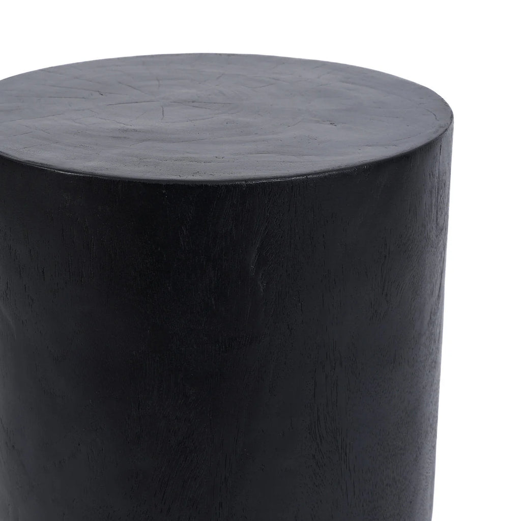 Tabouret cylindre en bois de suar noir sculpté – H45 cm