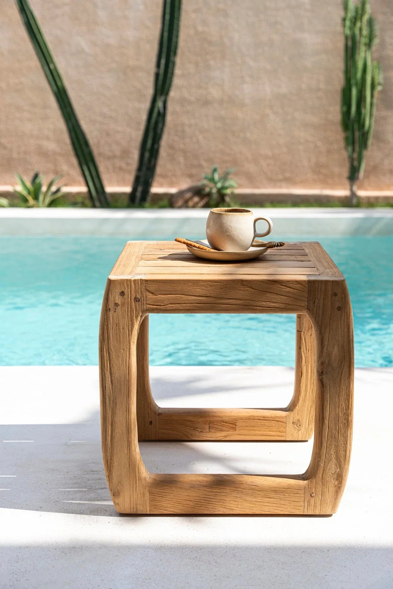 Tabouret d’extérieur en teck recyclé naturel forme rectangulaire – 38x38 cm