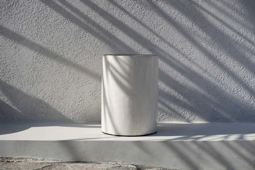 Vase cylindrique blanc en bois massif fait main pour décoration intérieure