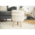 Ottoman rond en laine écrue crème texturée avec pieds en bois clair H50 cm