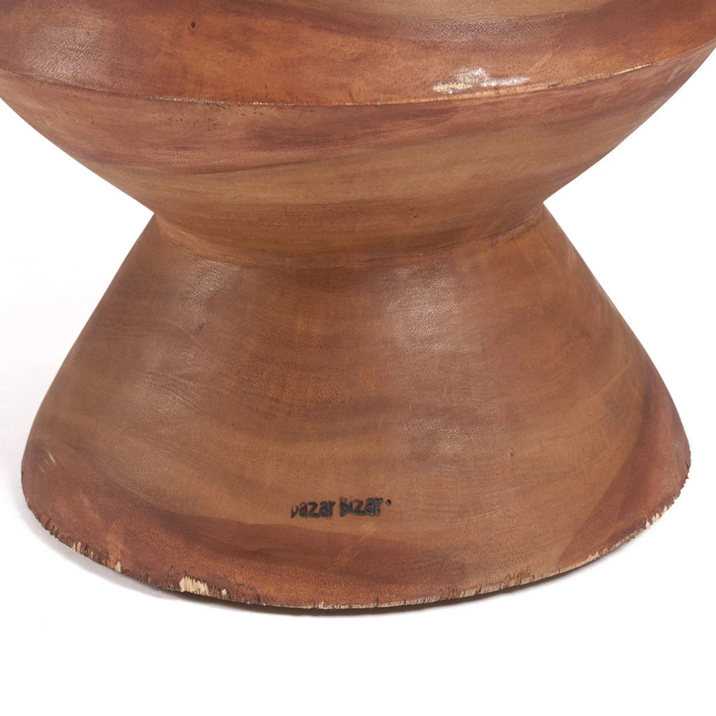 Tabouret sculptural en bois de suar brun naturel – H50 cm