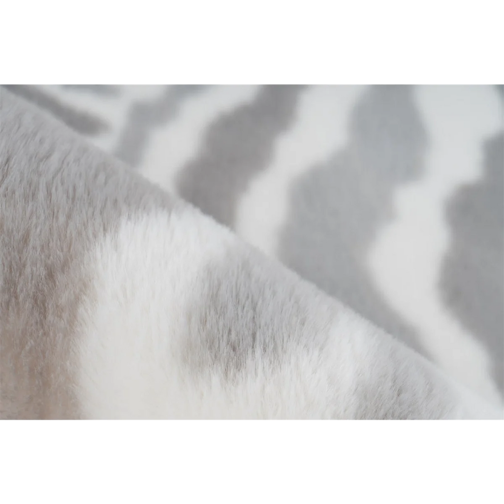 Tissu en faux fourrure doux et à motif pour le produit Rabbit Animal 400 Grau / Weiß