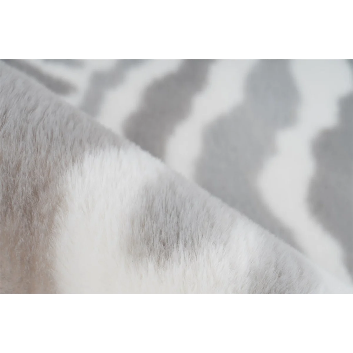 Tissu en faux fourrure doux et à motif pour le produit Rabbit Animal 400 Grau / Weiß