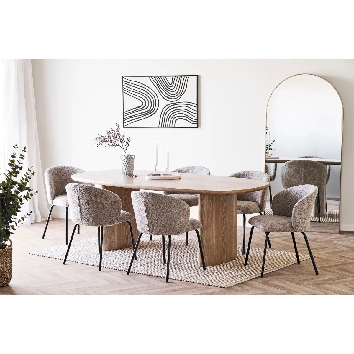 Table à manger ovale moderne en bois clair avec base piétement intégrée