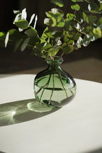 Vase décoratif en verre recyclé vert 18 cm organique